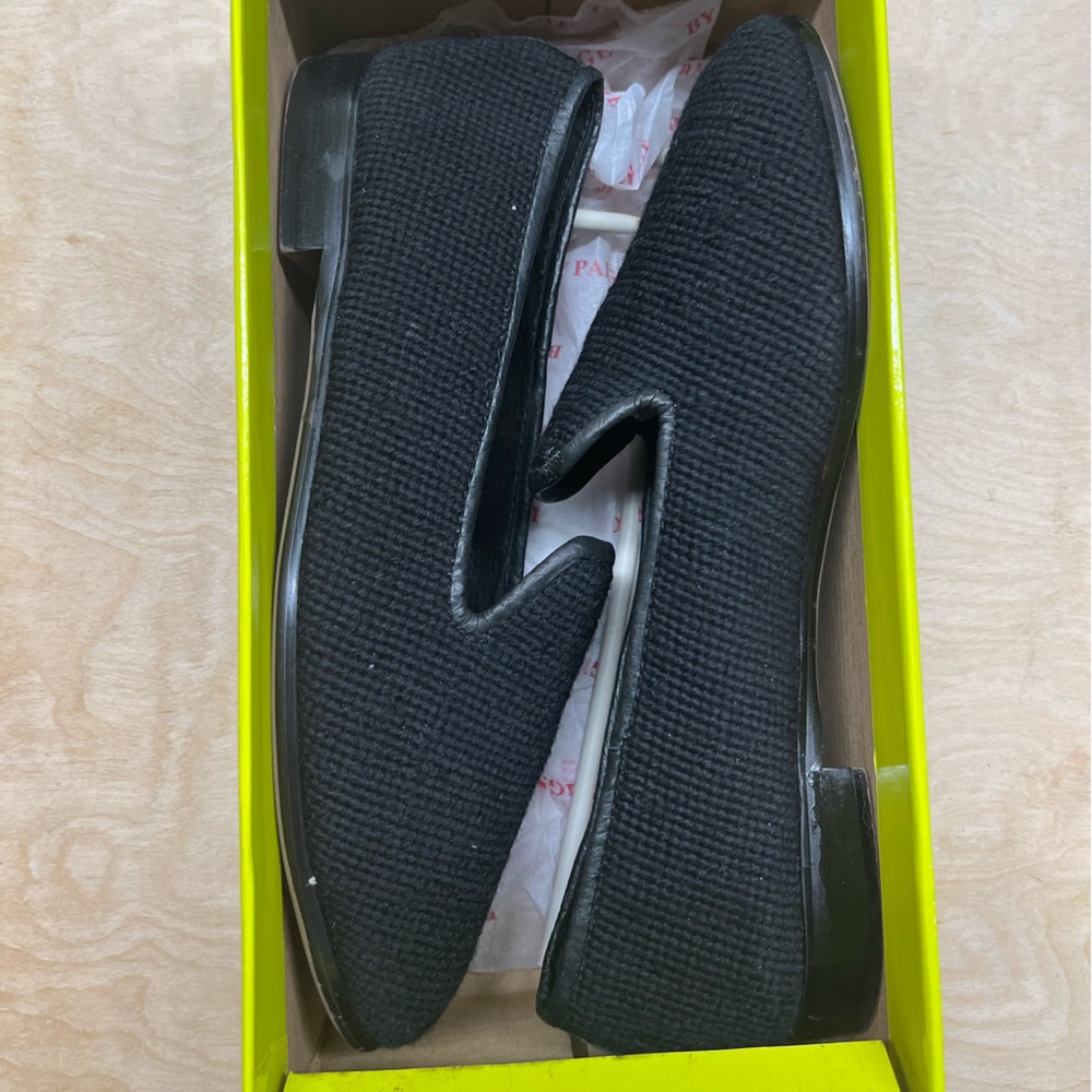 Snapdragon needlepoint loafers, all black, sz 8, with box